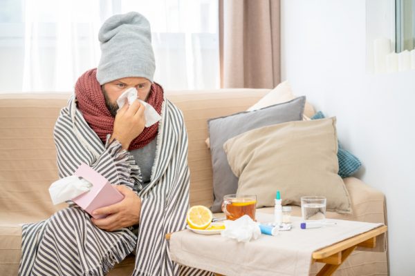 Domowe sposoby na przeziębienie – jak szybko wrócić do zdrowia?