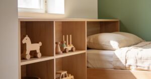 Styl Montessori: jak wspierać dziecięcy rozwój i samodzielność w domu?